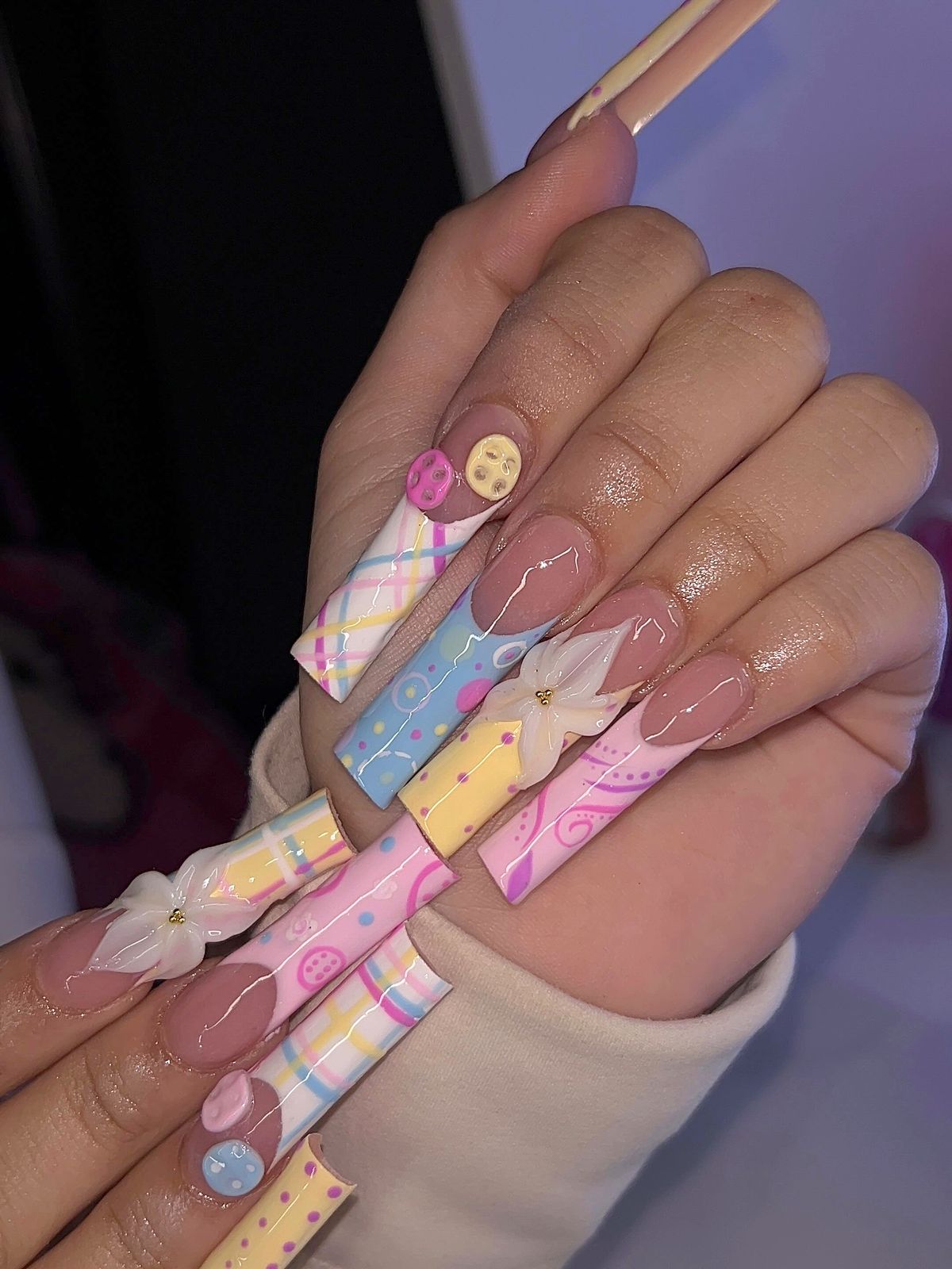 Square pastel plaid set with smiley faces and 3D flowers